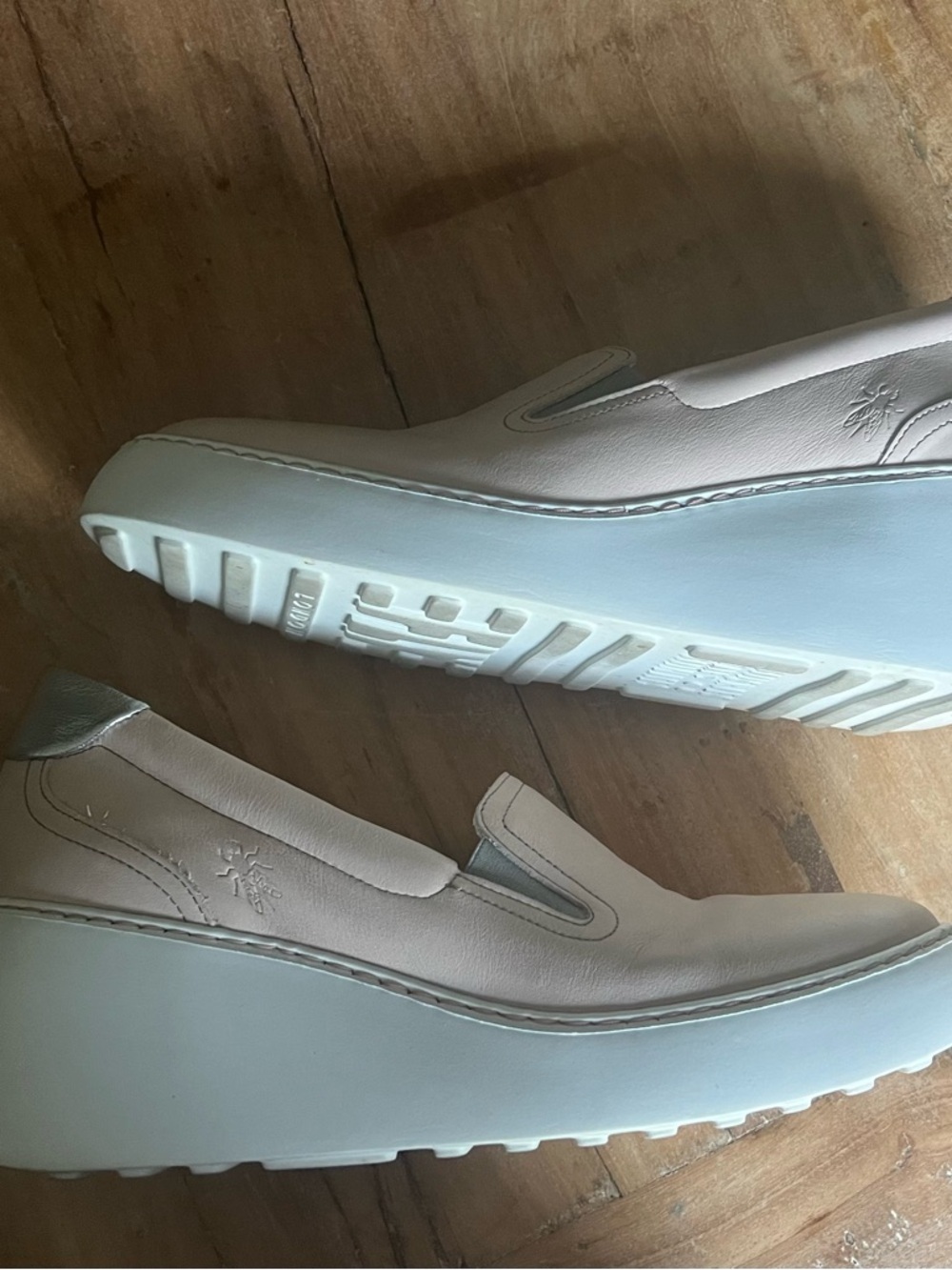 Size 10/11 Fly London Blush Pink Slip-On Platform Sneakers with Silver Accent - Picture 2 of 4